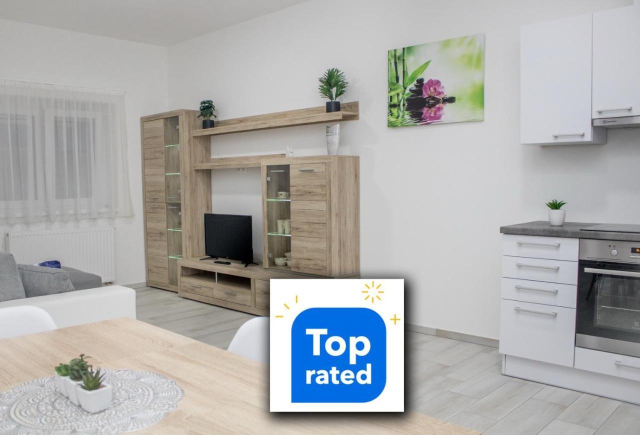 Trika Apartman Sárvár المظهر الخارجي الصورة